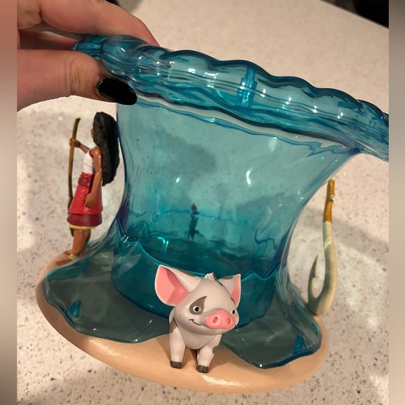 Cinemark Moana 2 Popcorn Bucket - Picture 2 of 6